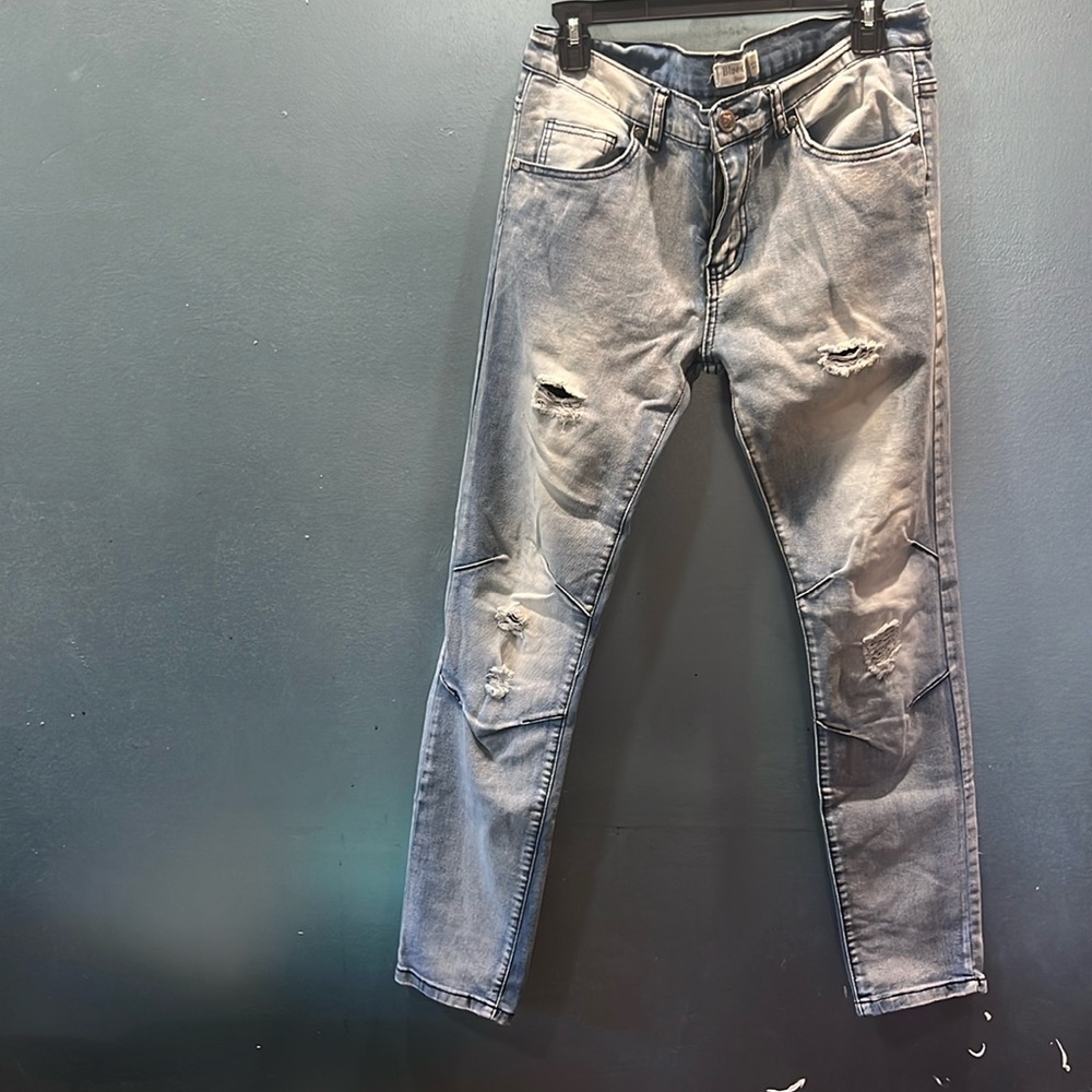 New never worn men’s Blue Cult size 32 tall jeans. June ‘21 manufacture date
